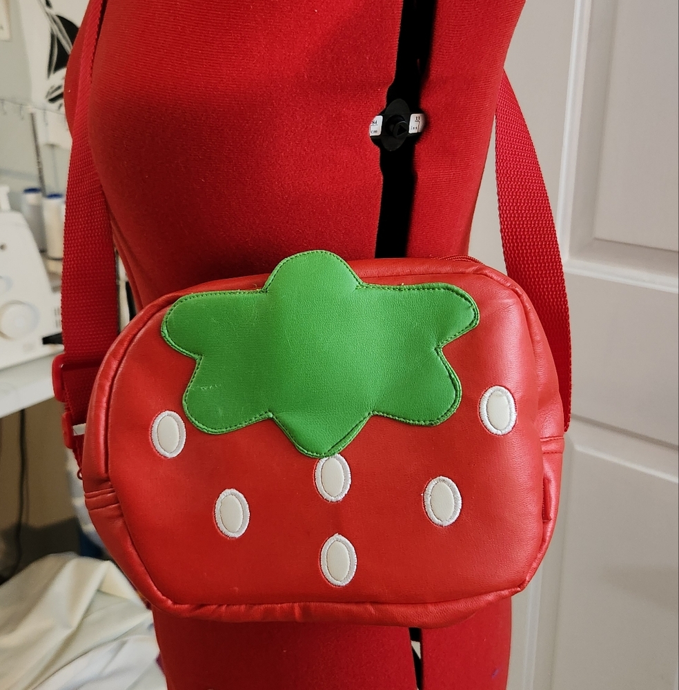 Strawberry Purse